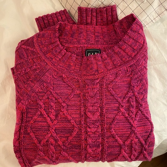 2021 season GAP pink sweater - Picture 3 of 4